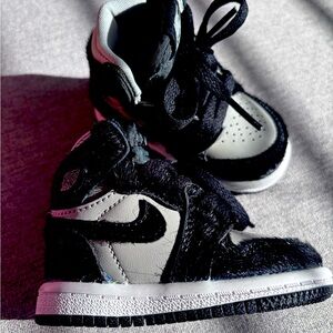 3C toddler Jordan 1’s (limited addition)